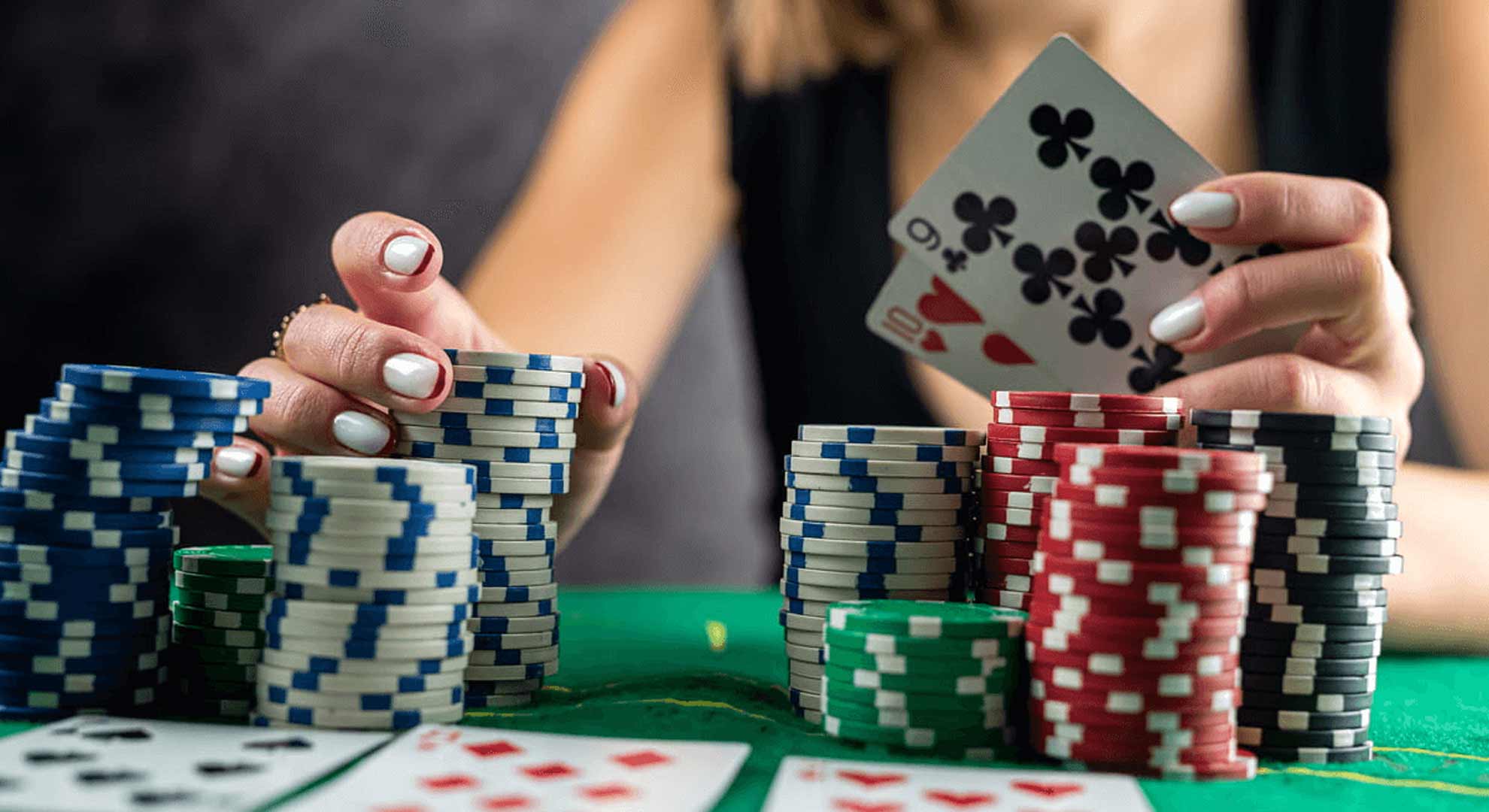 Live Casino vs Slot: Mana yang Lebih Seru?